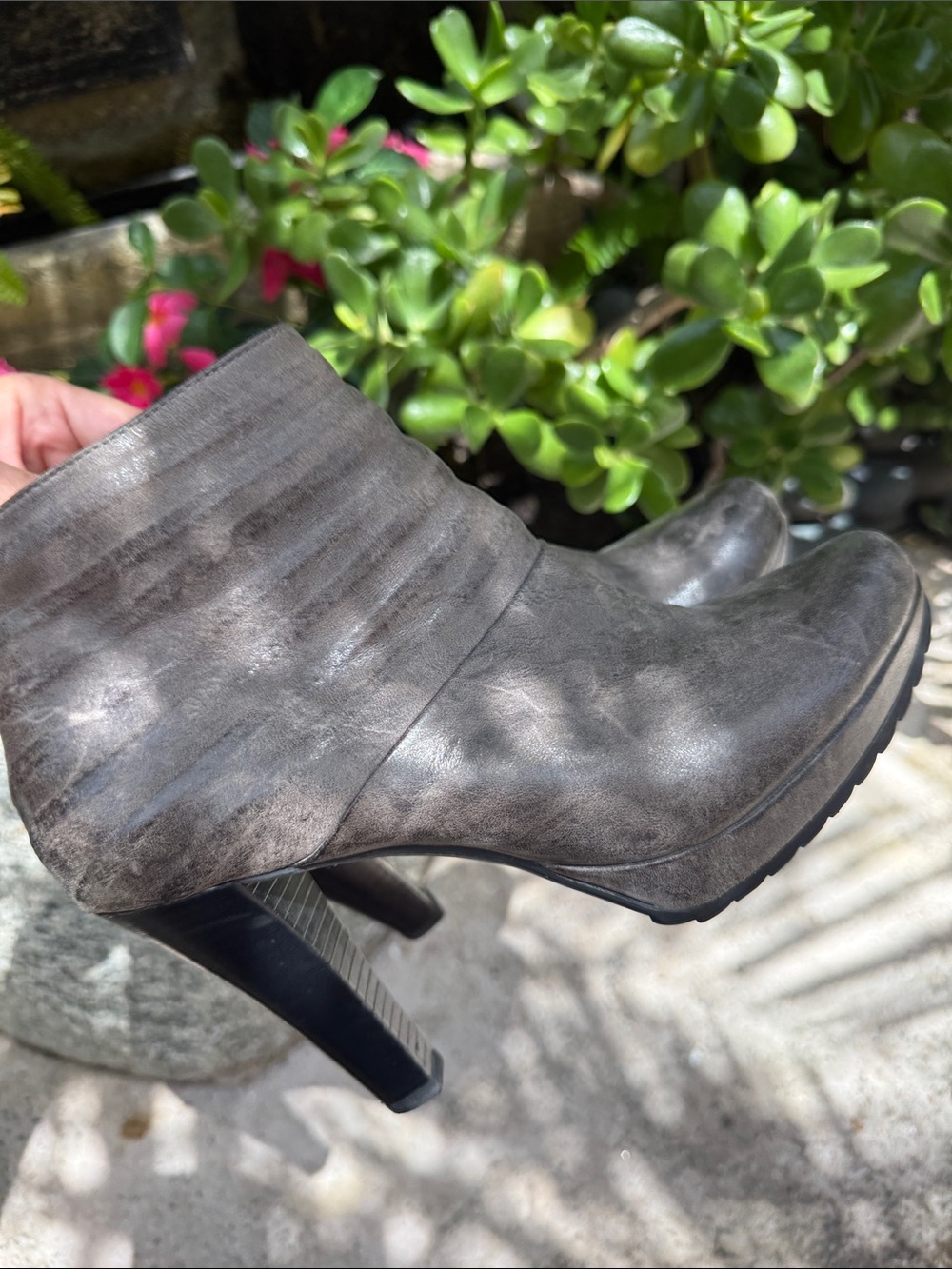 Paul Green grey heel booties EUC 7